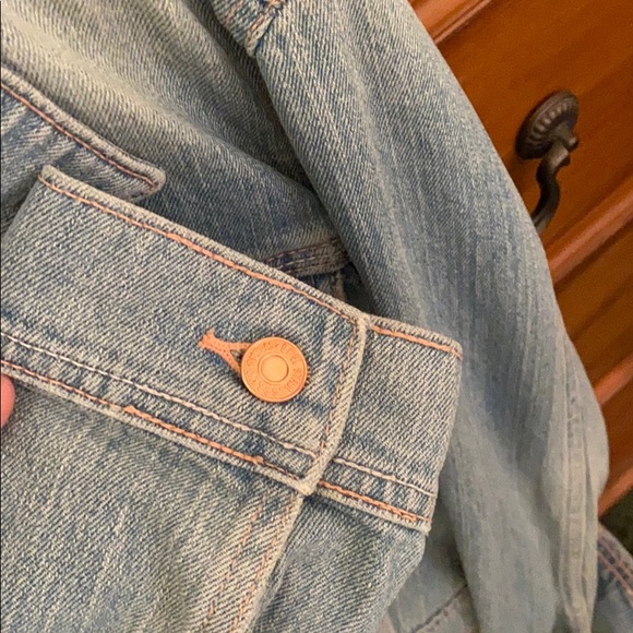 Levis jacket - Picture 3 of 4